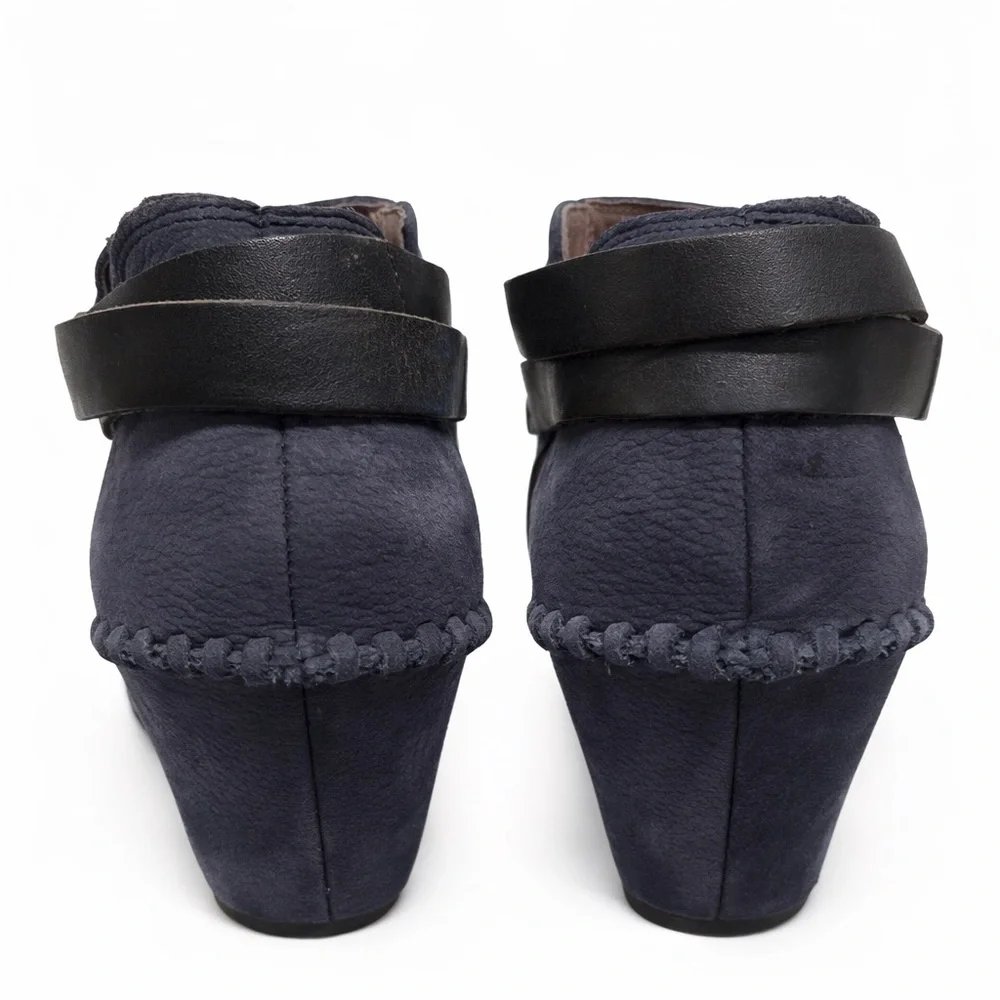 Corso Como Navy Blue Suede Ankle Booties Block Heel Buckle Strap Size 7.5 - Picture 3 of 5